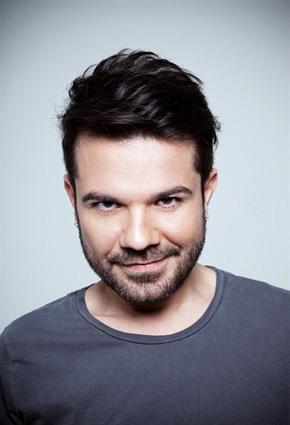 بيرين سآت المعروفة بفاطمة تدخل القفص الذّهبي